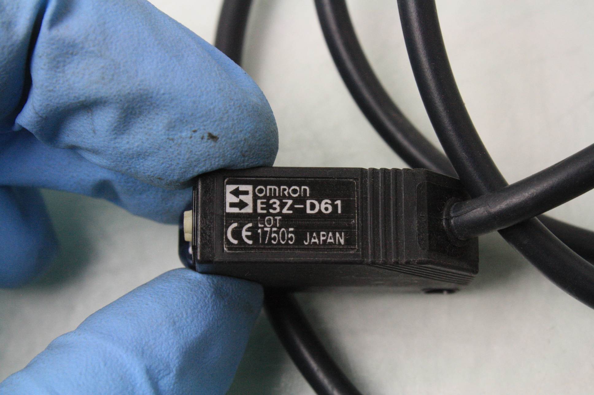 Omron E3z D61 Photoelectric Proximity Sensor Ebay 5803