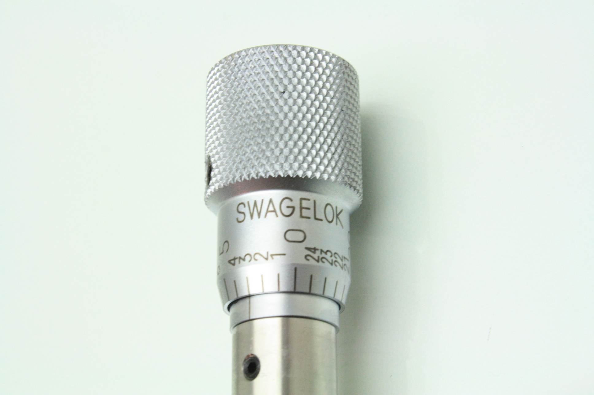 swagelok-ss-4bmrw-vcr-high-pressure-needle-metering-valve-1-4-vcr