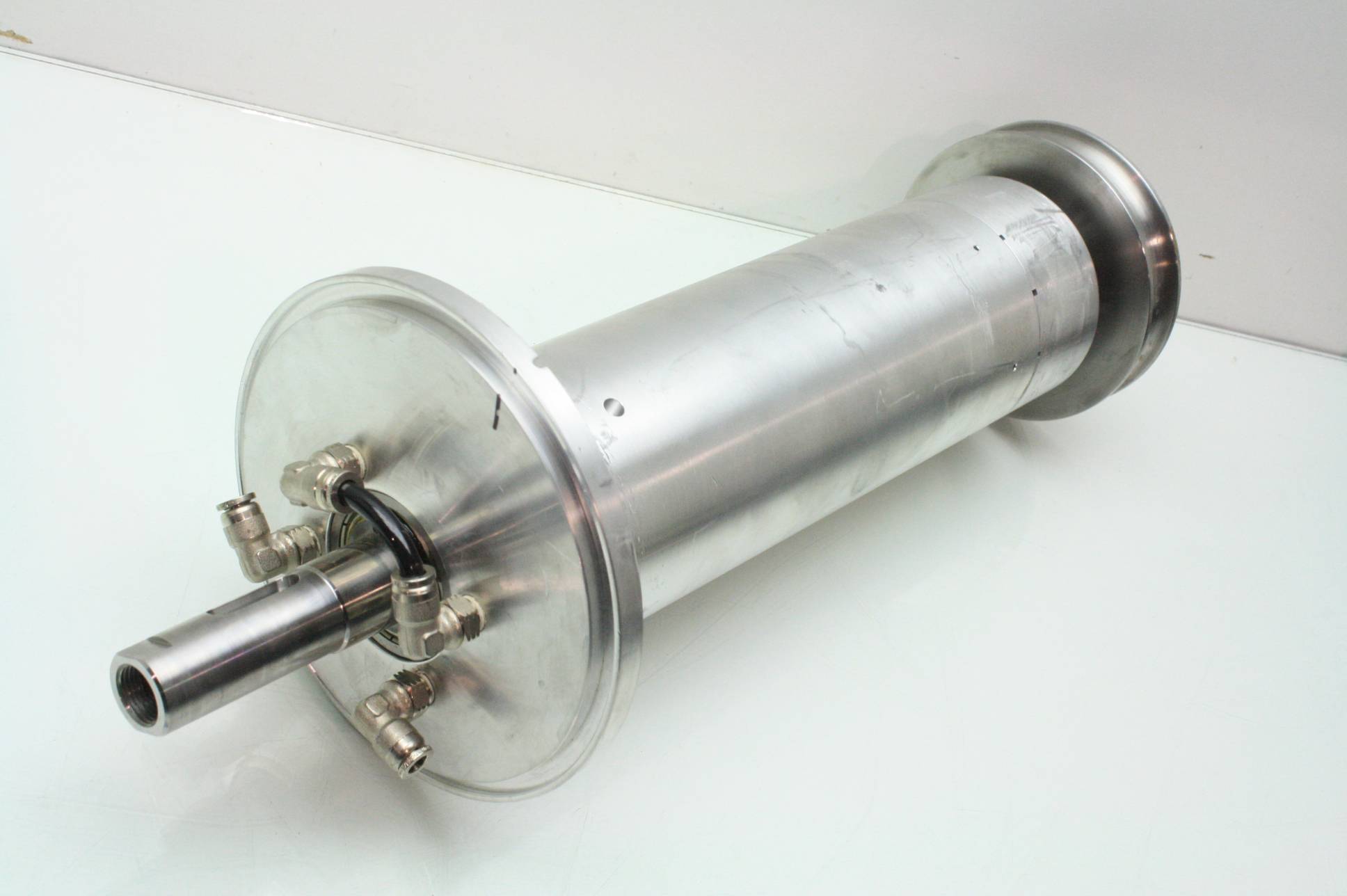 Liquid Cooled Vacuum Chamber Spindle Housing 18